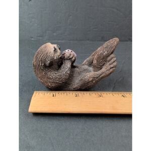 Sandicast Critters 3 1/2" Sea Otter Figurine With Clam Rock